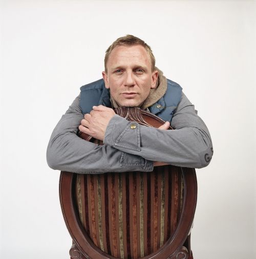  Daniel Craig Large Photo 5