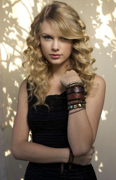  Taylor Swift Large Photo 5