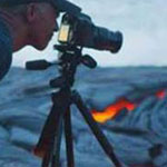 المصور ’كاويكا سينجسون’ وسط الحمم البركانية .